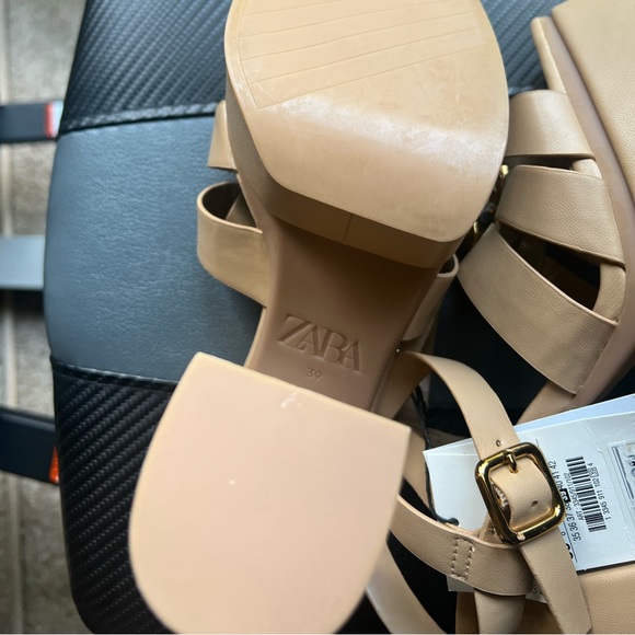Brand new Zara STRAPPY CHUNKY PLATFORM HEELED SANDALS - Picture 10 of 12